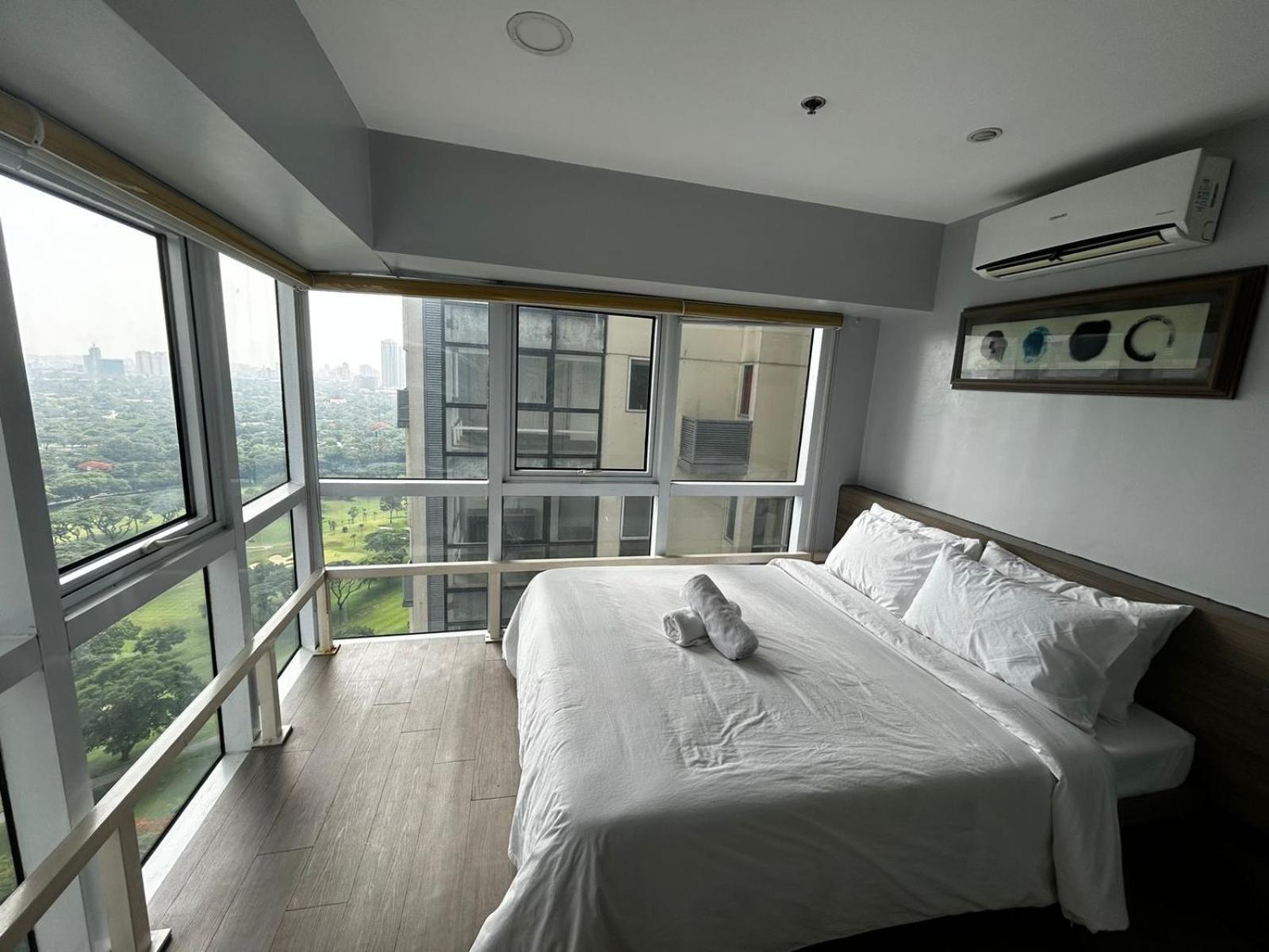Oasis Regency @ Fort Victoria Bgc Taguig Exterior photo