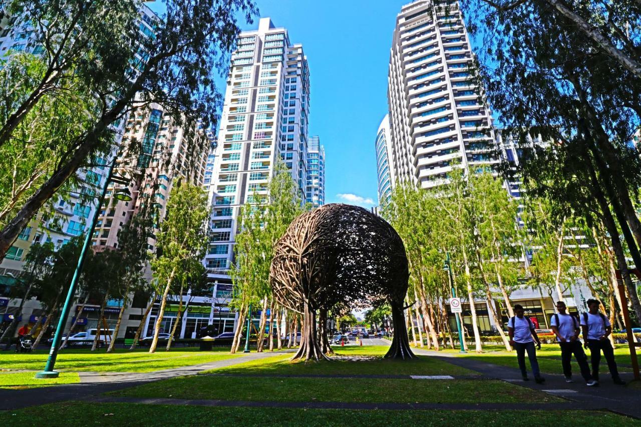 Oasis Regency @ Fort Victoria Bgc Taguig Exterior photo