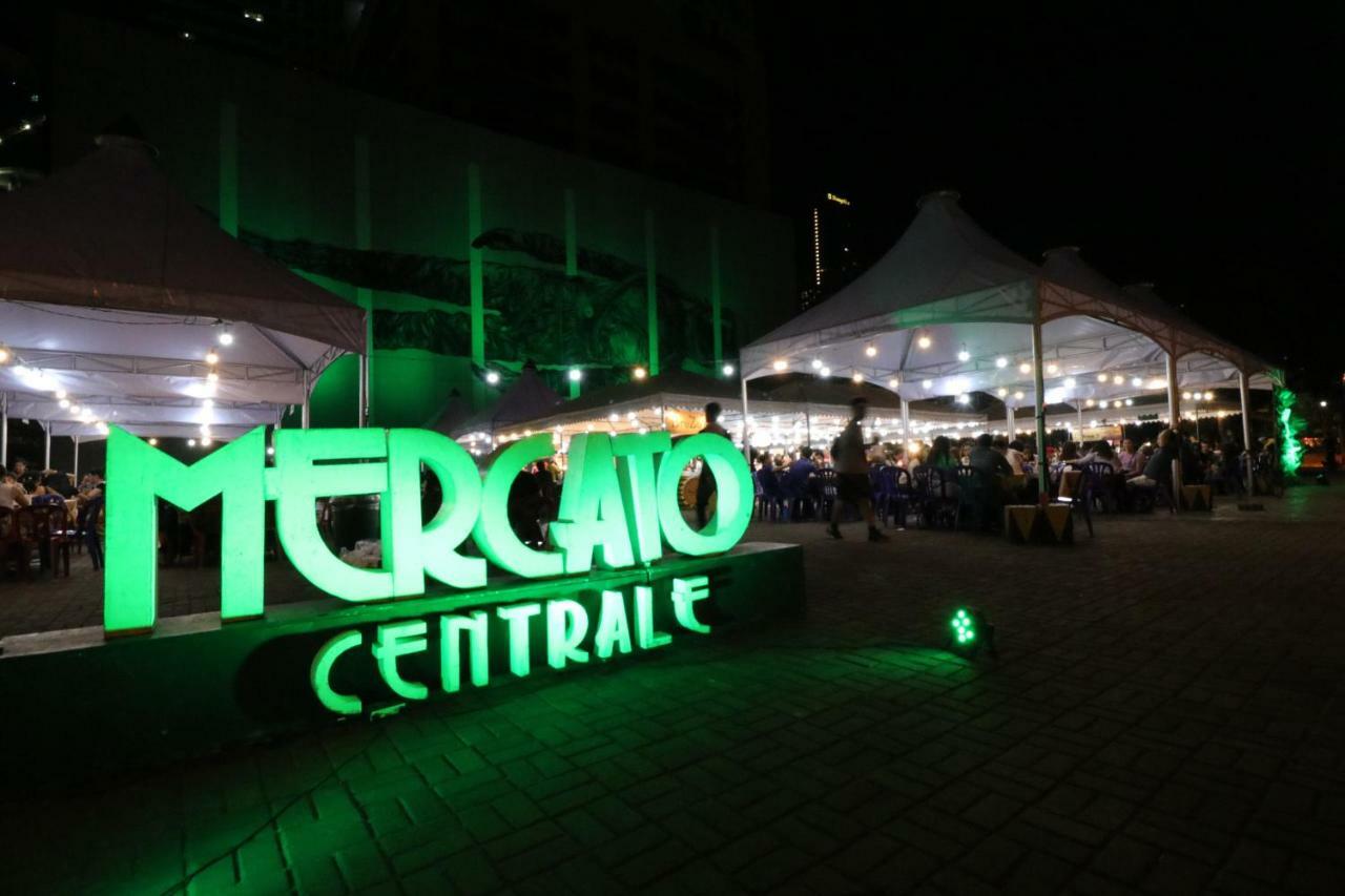 Oasis Regency @ Fort Victoria Bgc Taguig Exterior photo